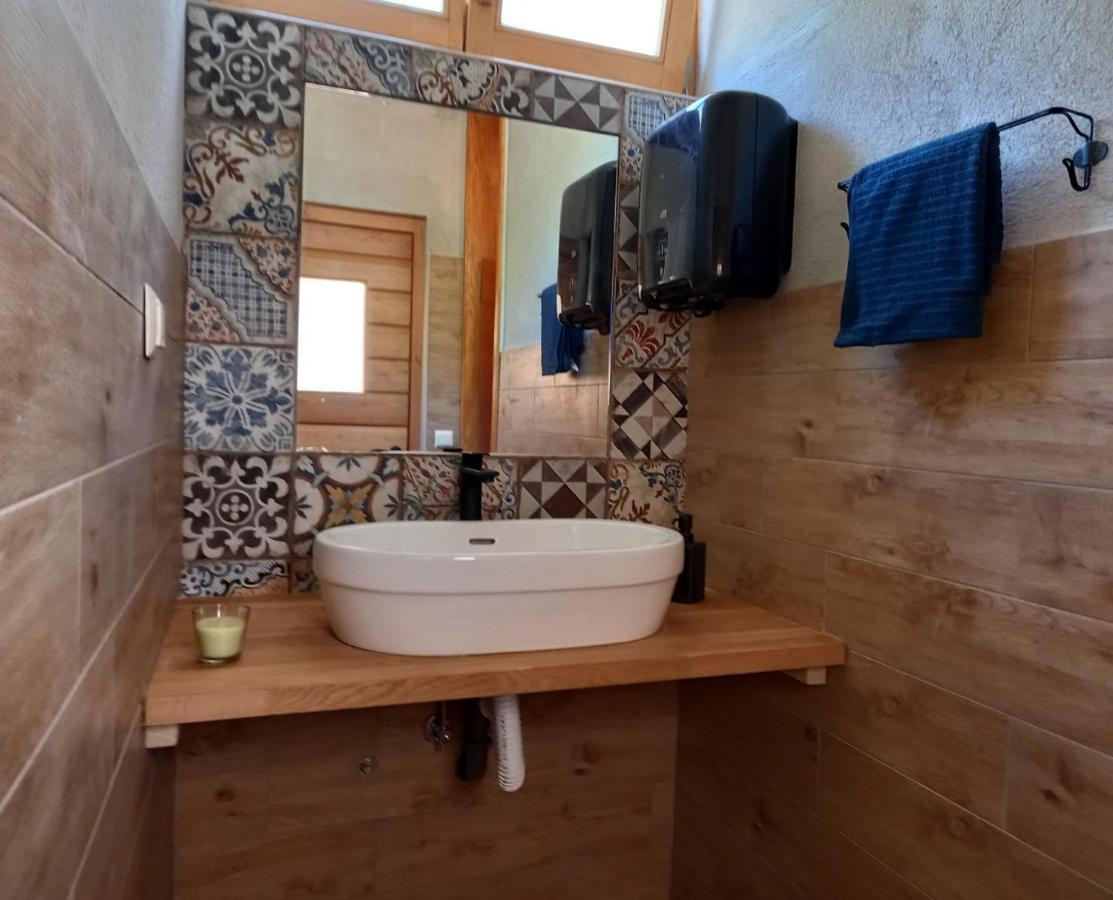 Mini Kamp Perla Hotel Prvic Luka Luaran gambar